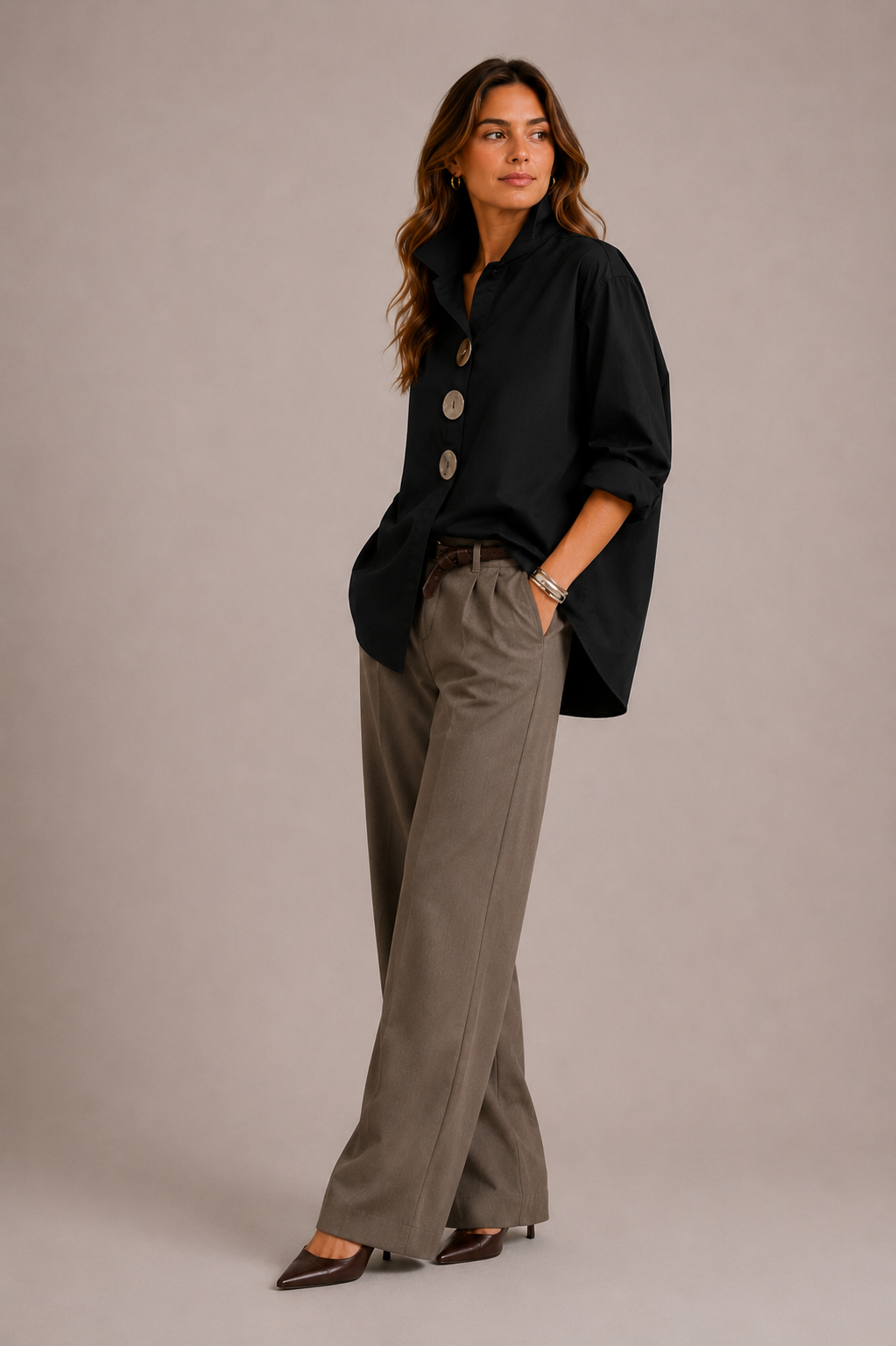 GRACIA | BLUSA DE ENTRETIEMPO CON ACABADOS REFINADOS