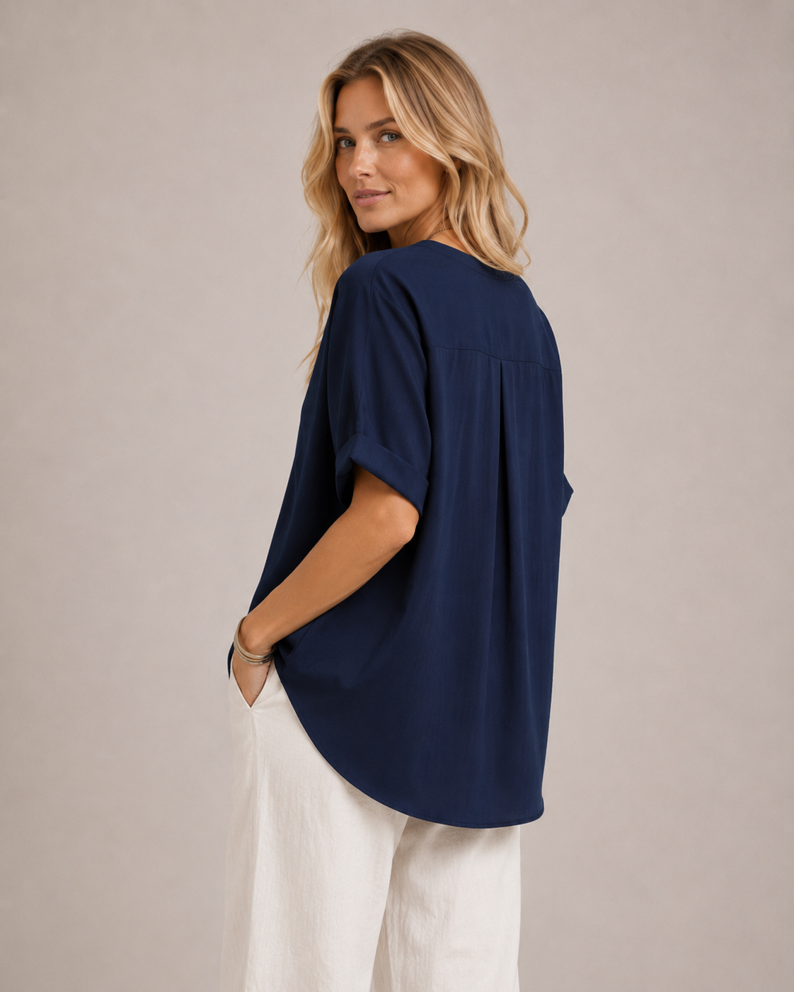 DANIELA | BLUSA LIGERA CON ESCOTE EN V