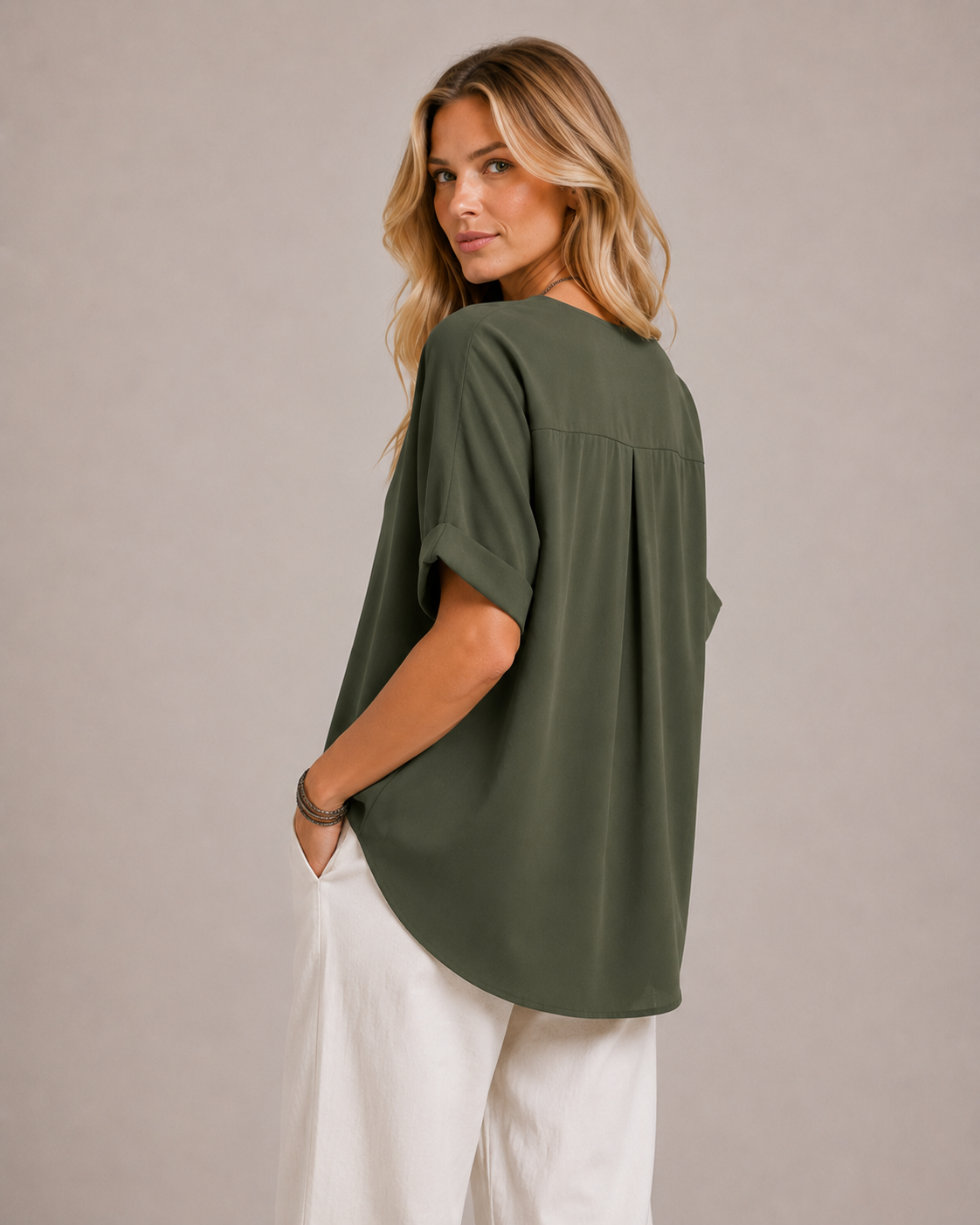 DANIELA | BLUSA LIGERA CON ESCOTE EN V