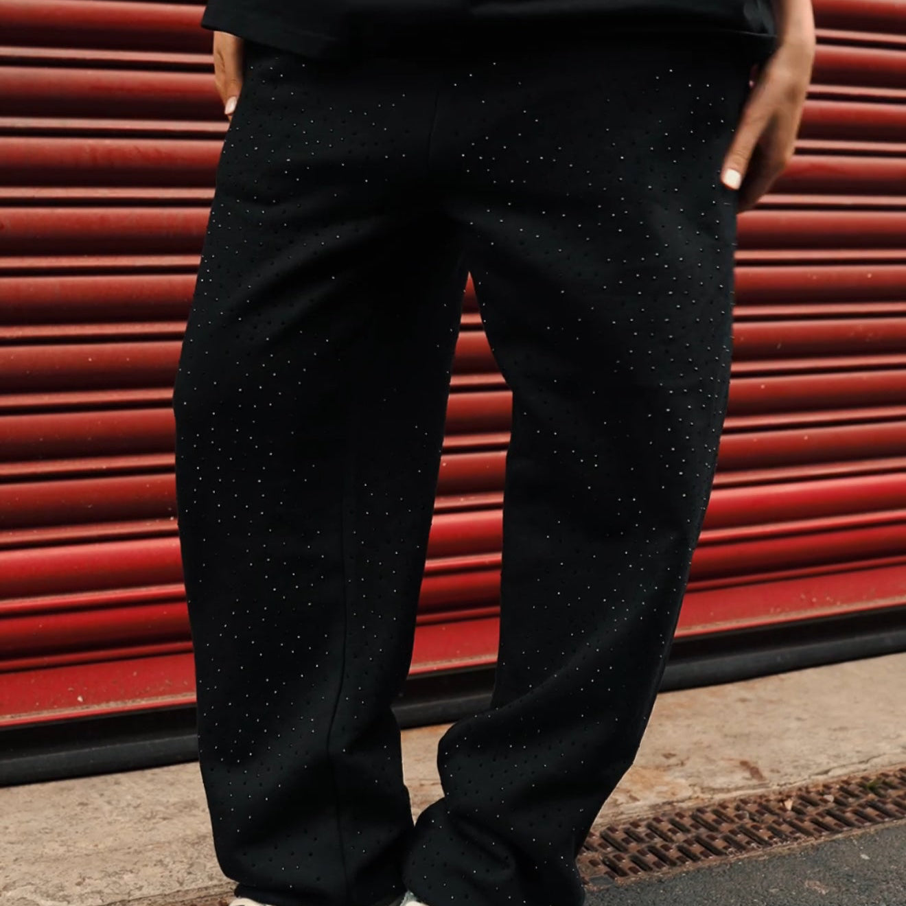 VM | PANTALONES UNISEX CON PEDRERIAS