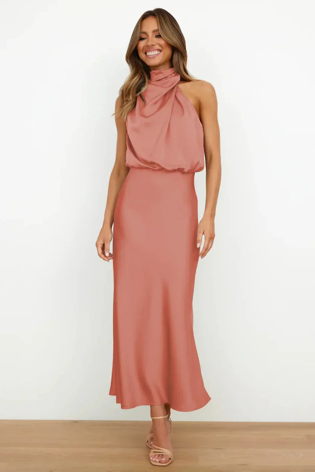 VALERIA | Vestido satinado elegante