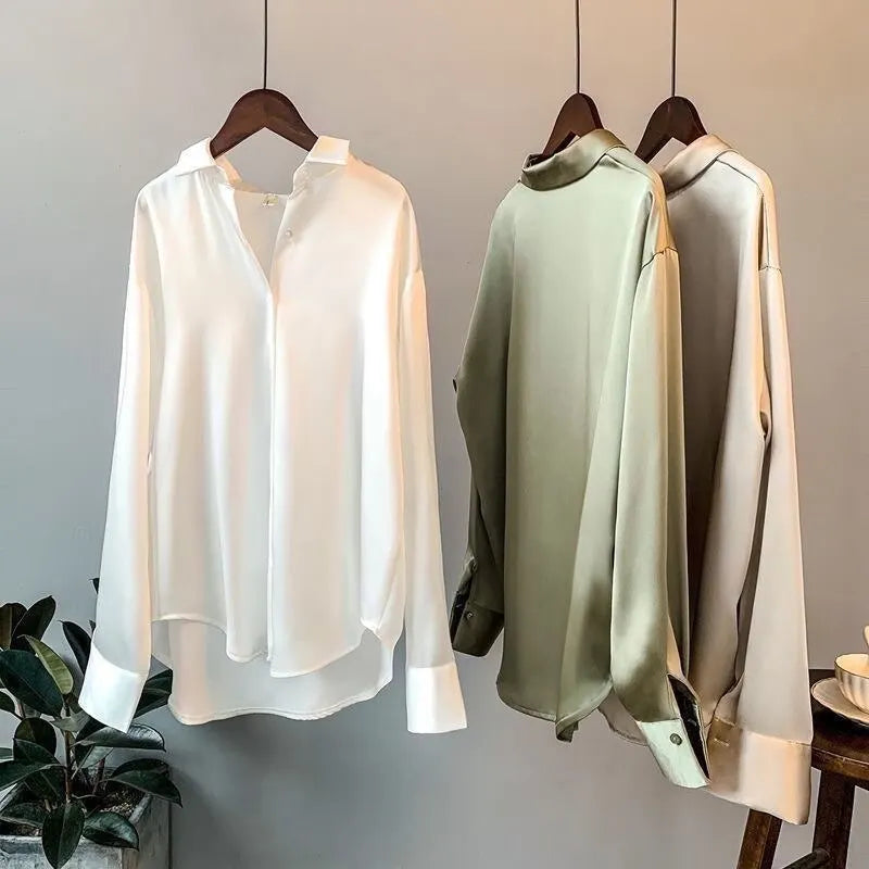 CAMILLA | Blusa satinada elegante