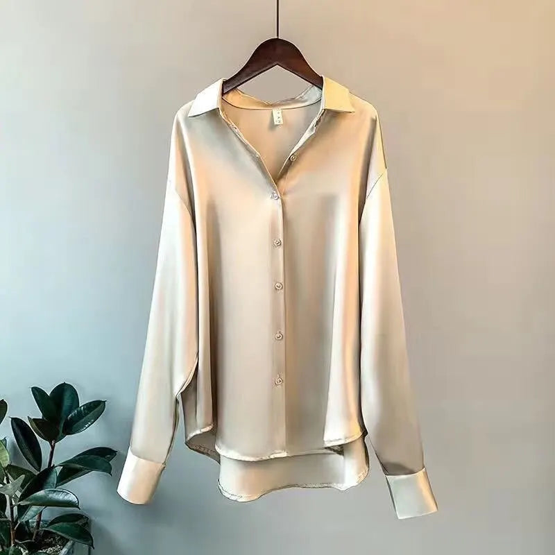 CAMILLA | Blusa satinada elegante