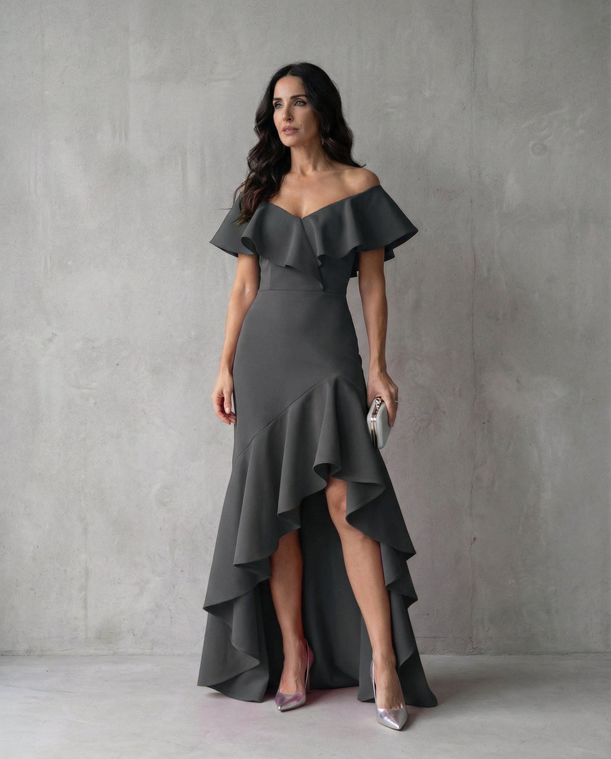 ISABEL | Vestido elegante con volantes y escote en V